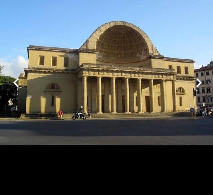Centro Citta Con Le Comodita ليفورنو المظهر الخارجي الصورة