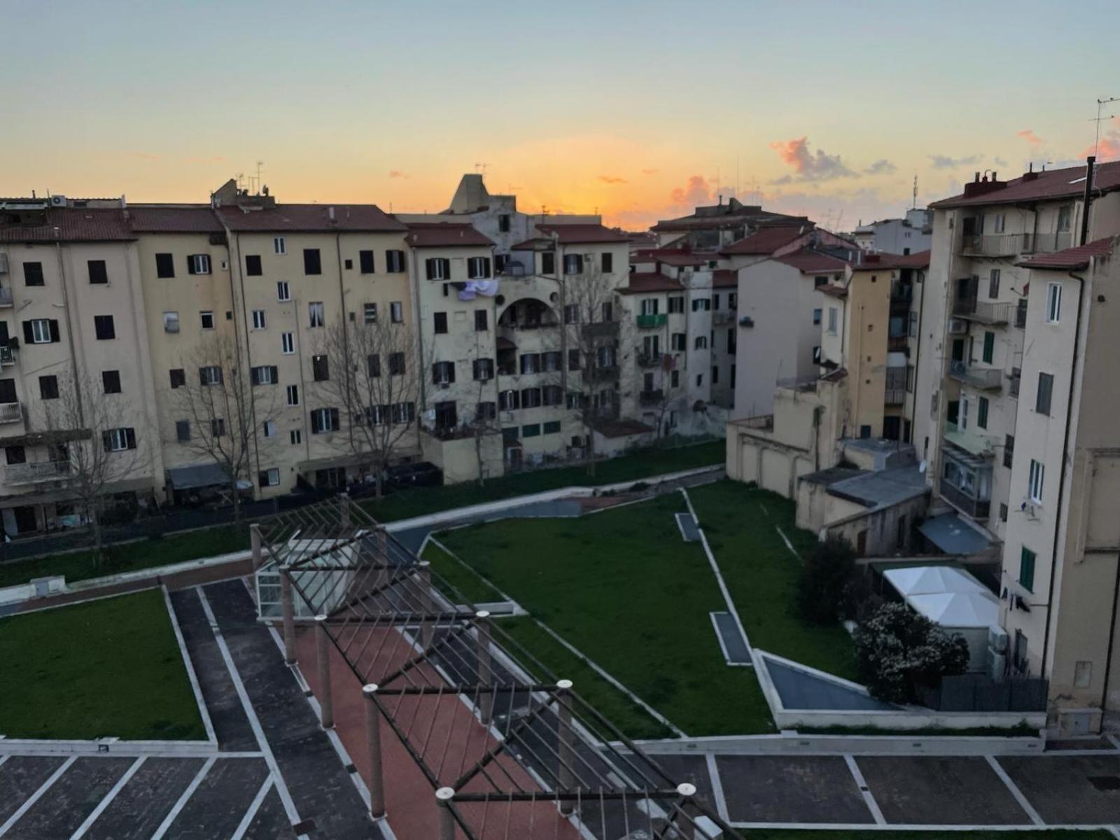 Centro Citta Con Le Comodita ليفورنو المظهر الخارجي الصورة